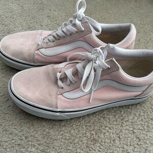 Pink Vans Old skool 
Women’s 9